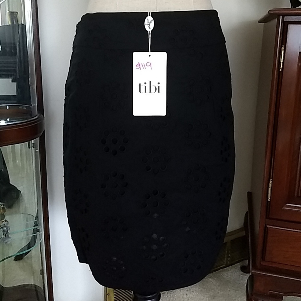Tini Skirt - Picture 3 of 8